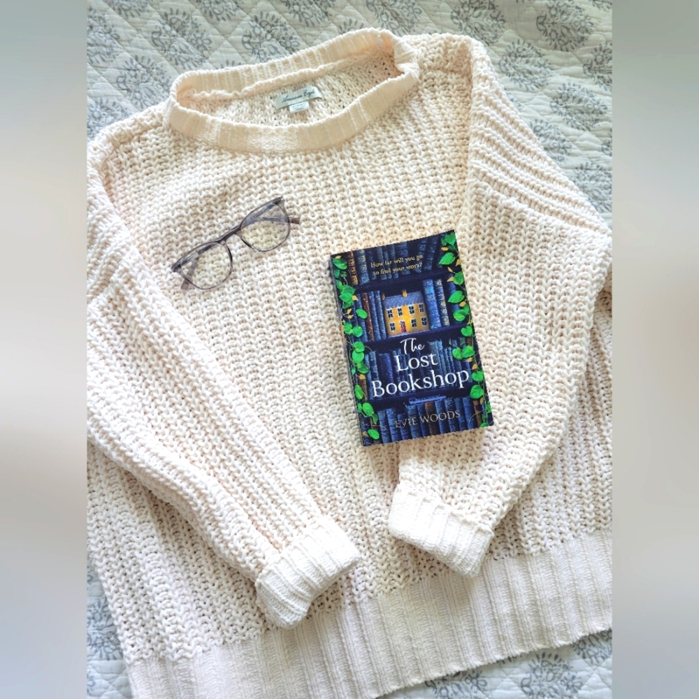 American Eagle Cream Knit Sweater